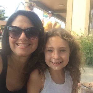 Meet your Posher, Ayla